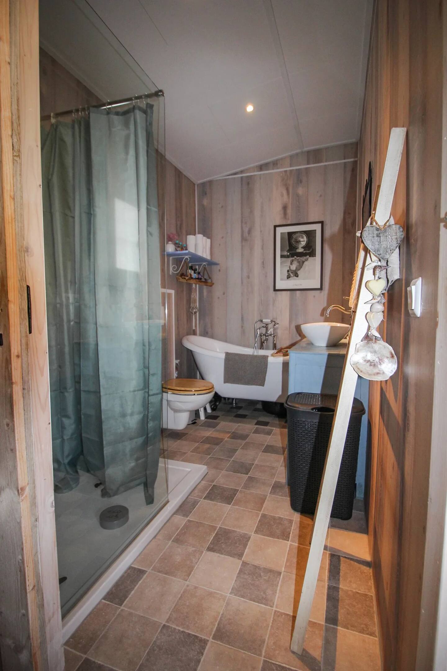 Scandinavian Forest Cabin — Bathroom